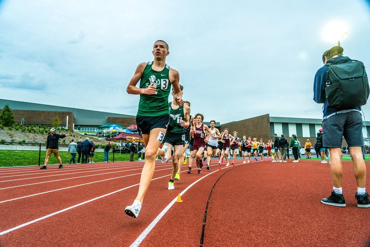 Malachi Schoenherr leading the pack